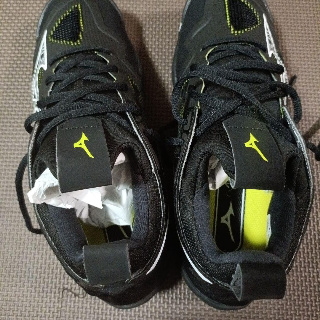 MIZUNO ミズノ バレーボールシューズ ウエーブモーメンタ 24.5cm