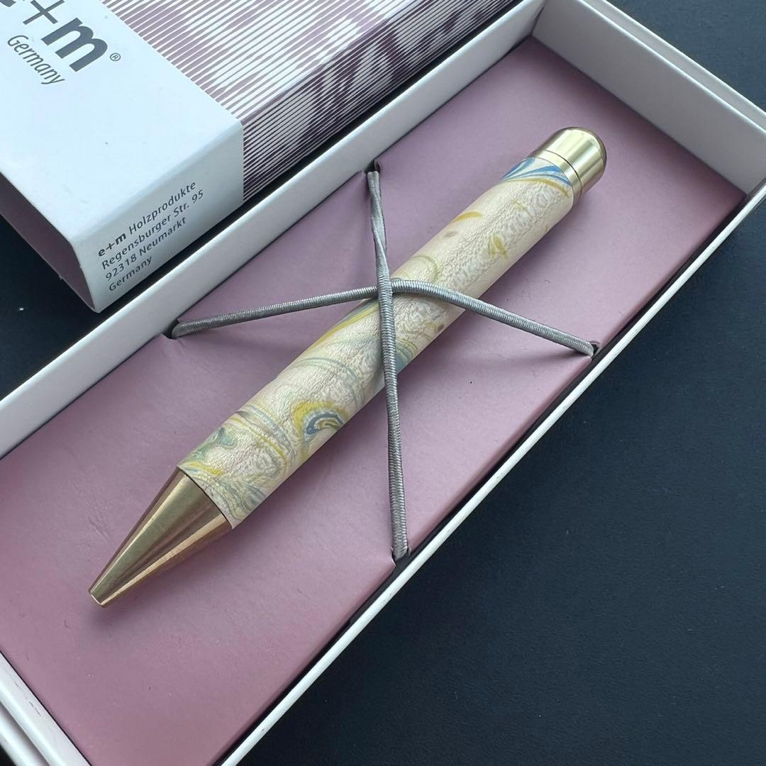 イープラスエム e+m シャープペンシル 0.7 Marble ゴールド c