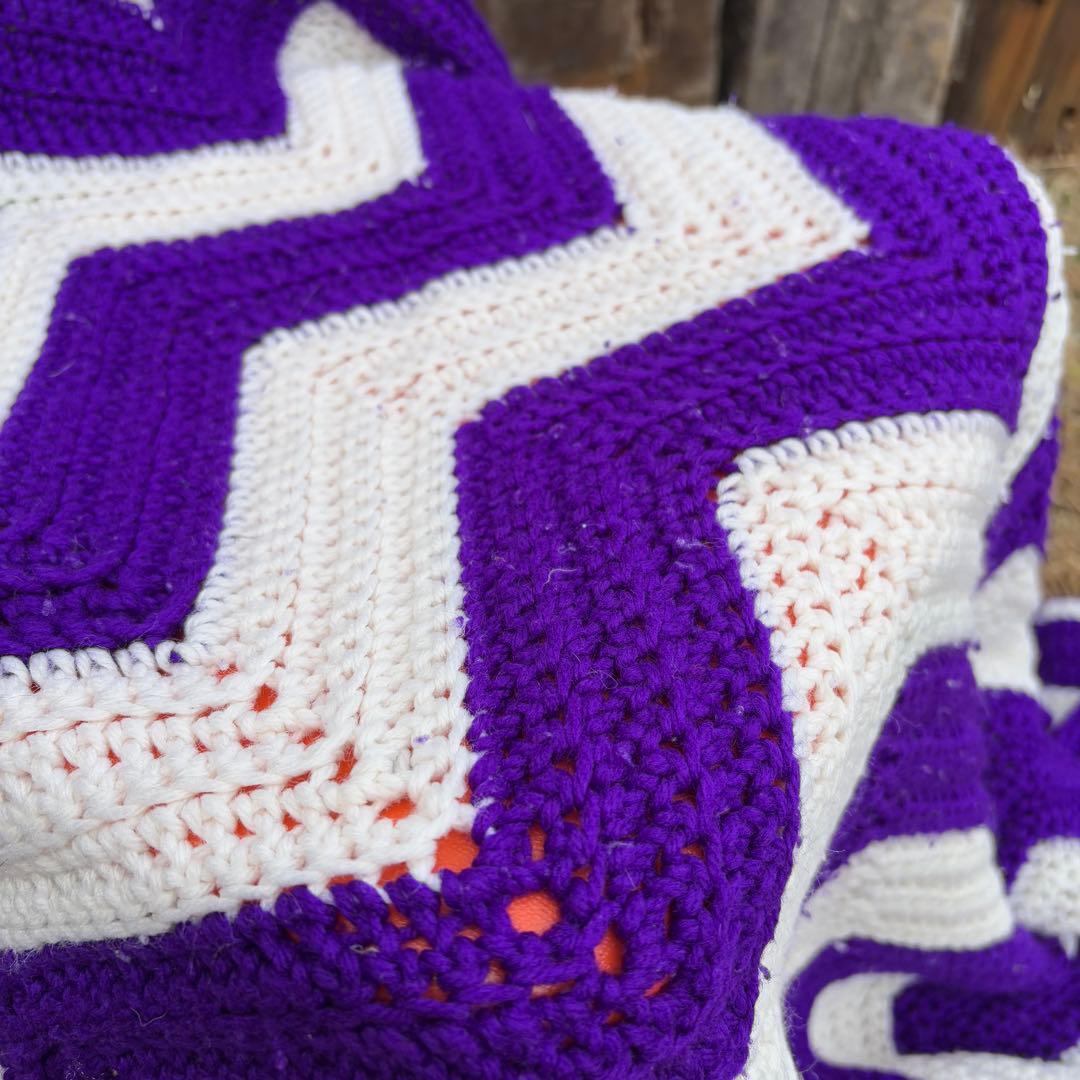 【USA vintage】グラニーブランケット　紫×白 膝掛け ラグ アメリカ