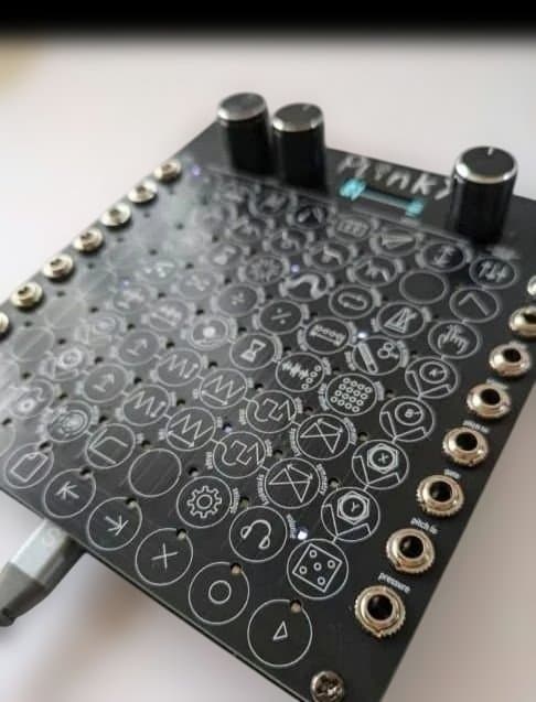 Plinky synth v3 シンセサイザー