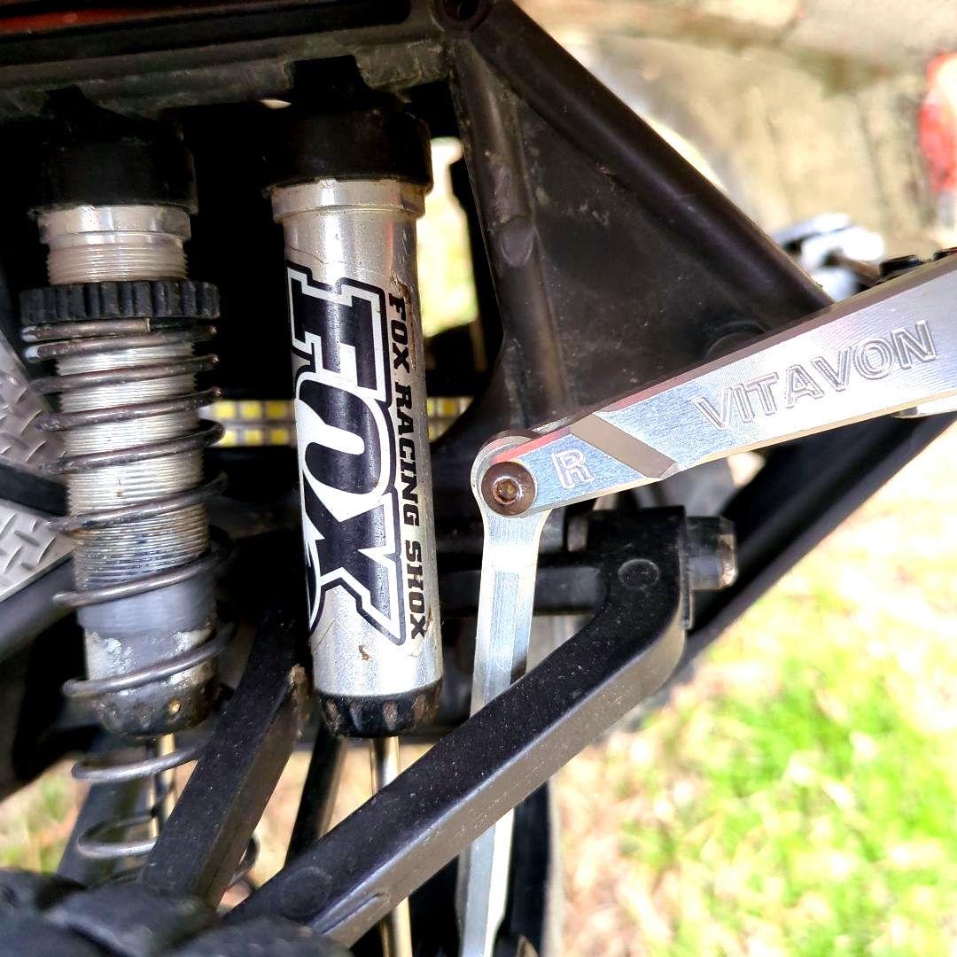 TRAXXAS Unlimited Desert Racer UDR カスタム