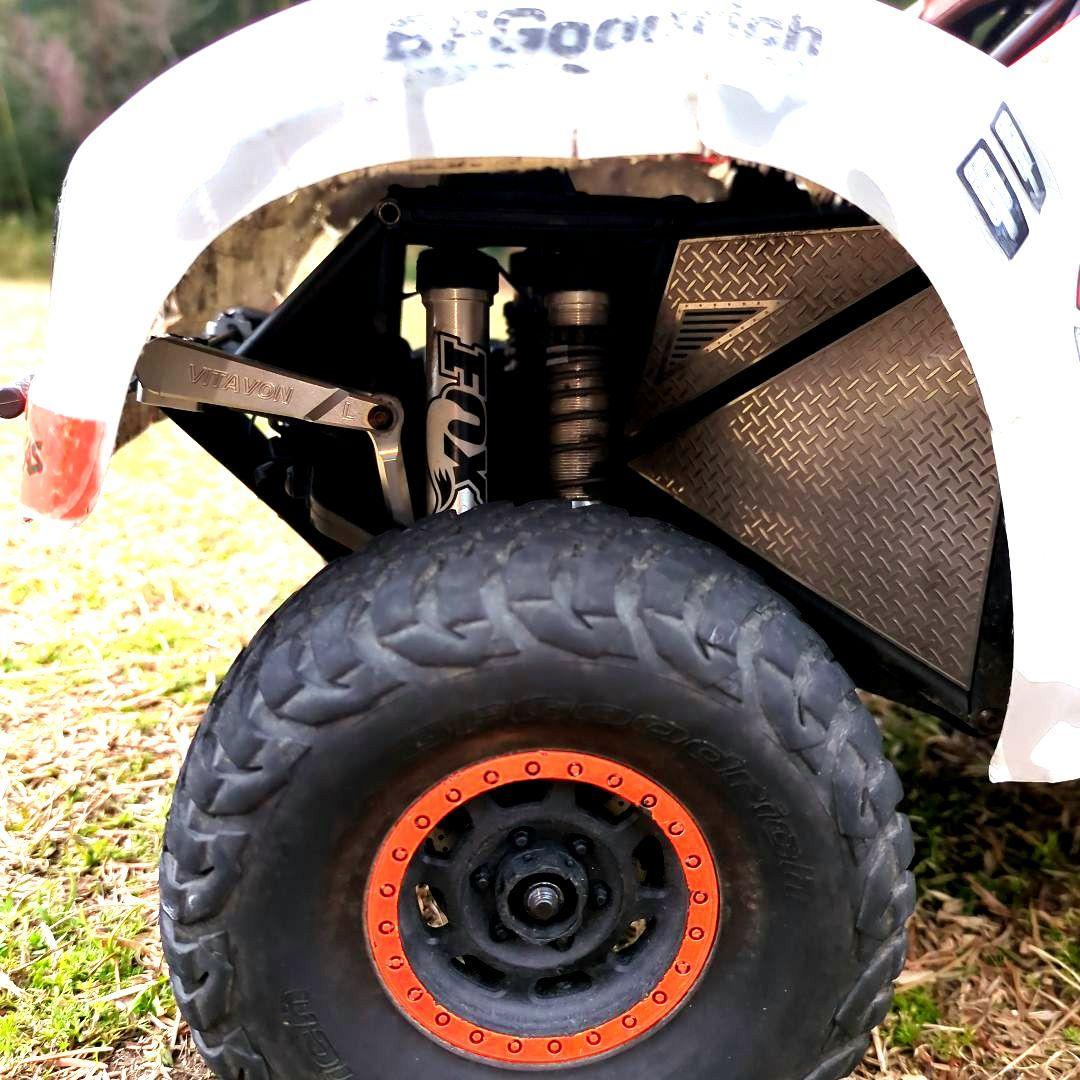 TRAXXAS Unlimited Desert Racer UDR カスタム