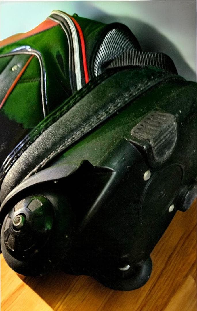 送料無料/超美品CORAGGIO GOLF キャリー付きキャディバッグ 黒/赤