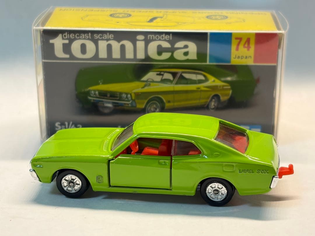 トミカ 黒箱 ニッサン ローレル 2000SGX 1Eホイール 日本製 当時物