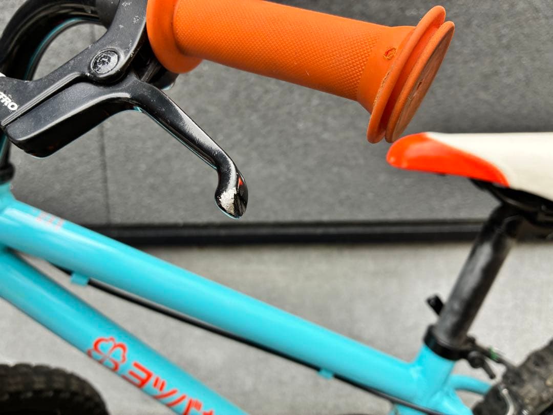 【札幌市受渡し希望】ヨツバサイクル　18インチ　ラムネブルー　室内保管