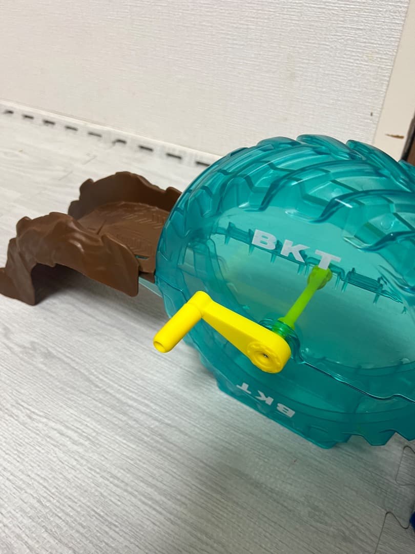 ミニカー Monster jam megalodon monster wash