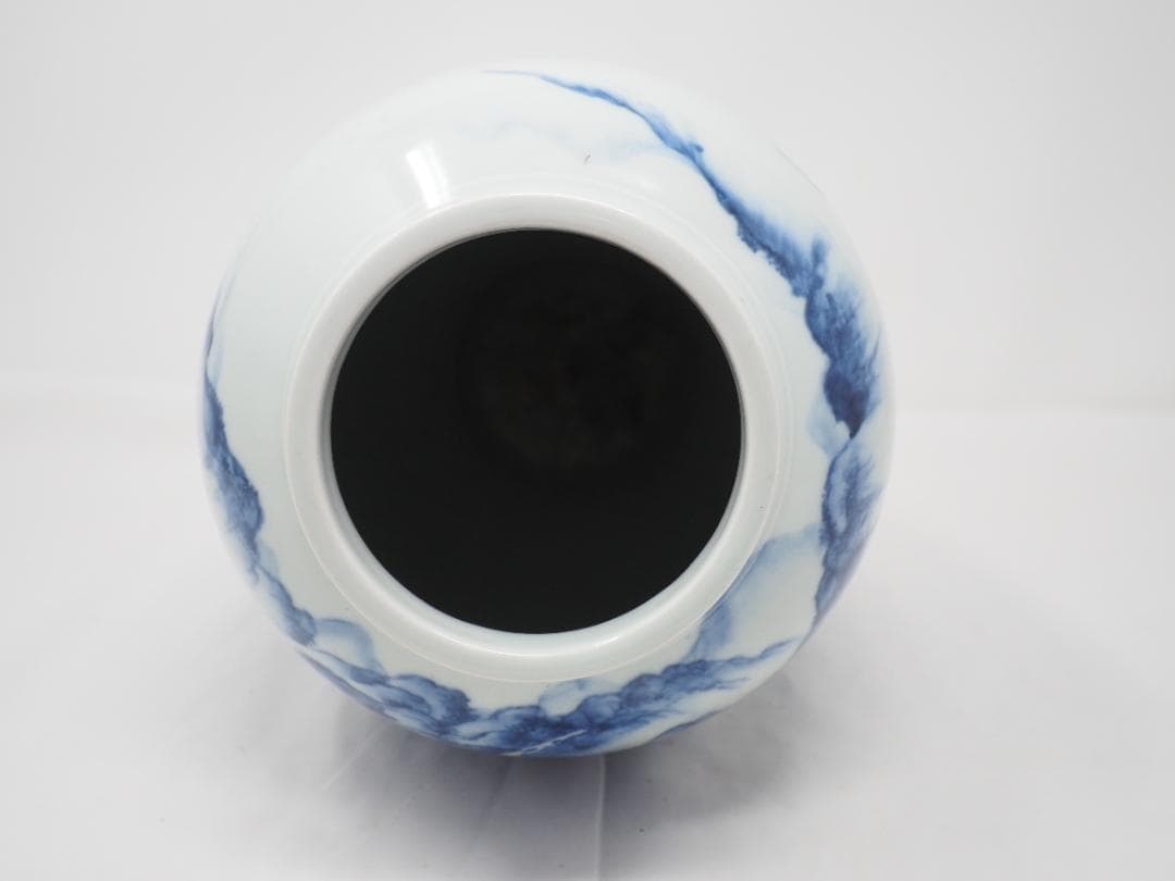 有田焼　染付山水図　花瓶　かなり細かい筆づかい　-SO