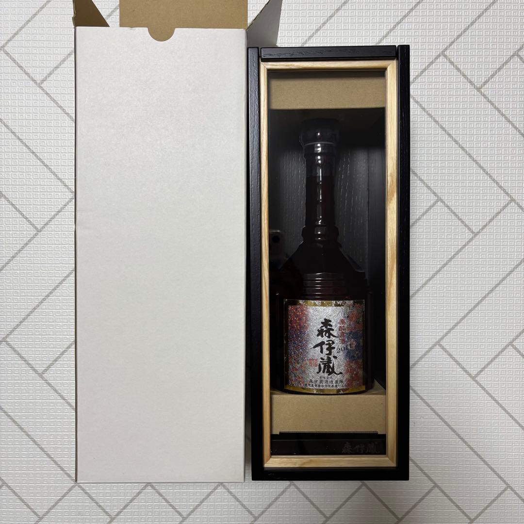 新品・未開封 森伊蔵 楽酔喜酒 2011 長期熟成古酒 芋焼酎 蔵純正豪華箱付き