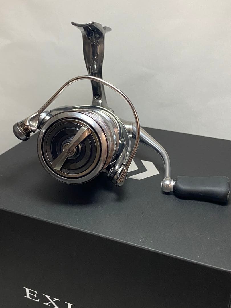 リール DAIWA 22EXIST LT2500S-XH