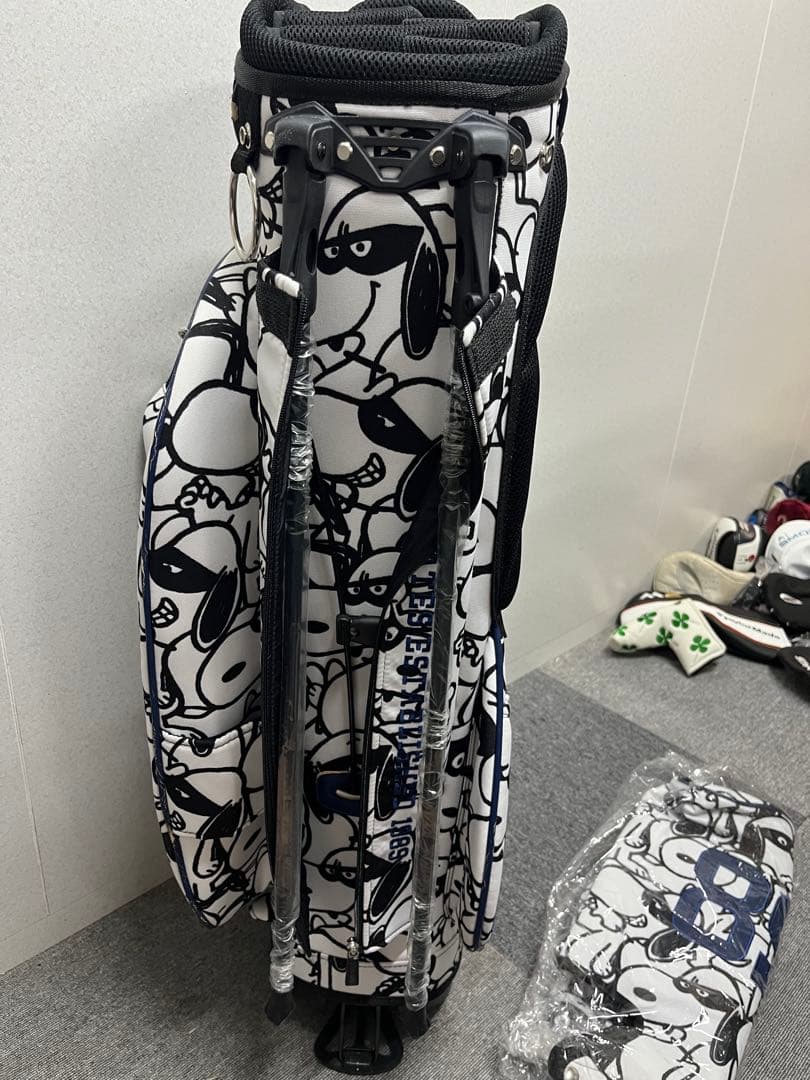 新品タグ付き パーリーゲイツ スヌーピー スタンド キャディバッグ
