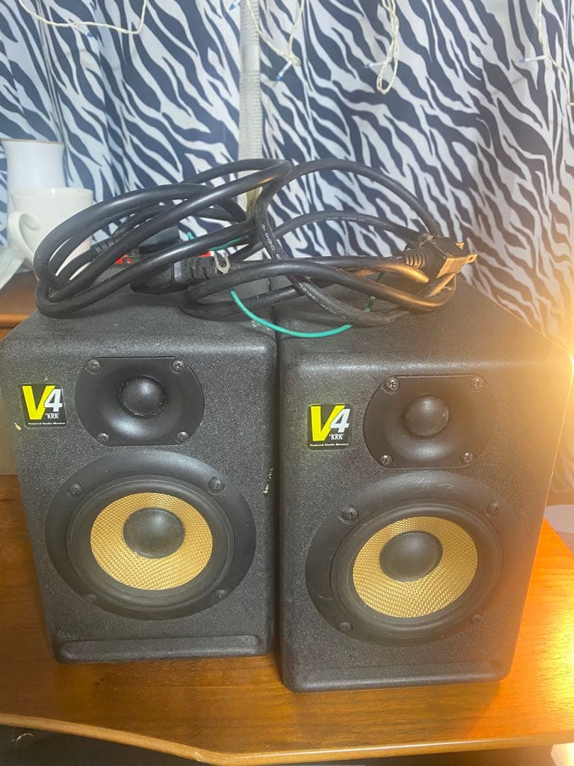 KRK V4 アクティブモニタースピーカー