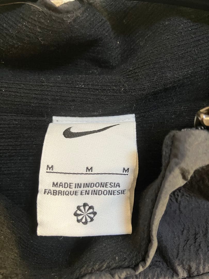 Nike サッカーピステ上下　Mサイズ