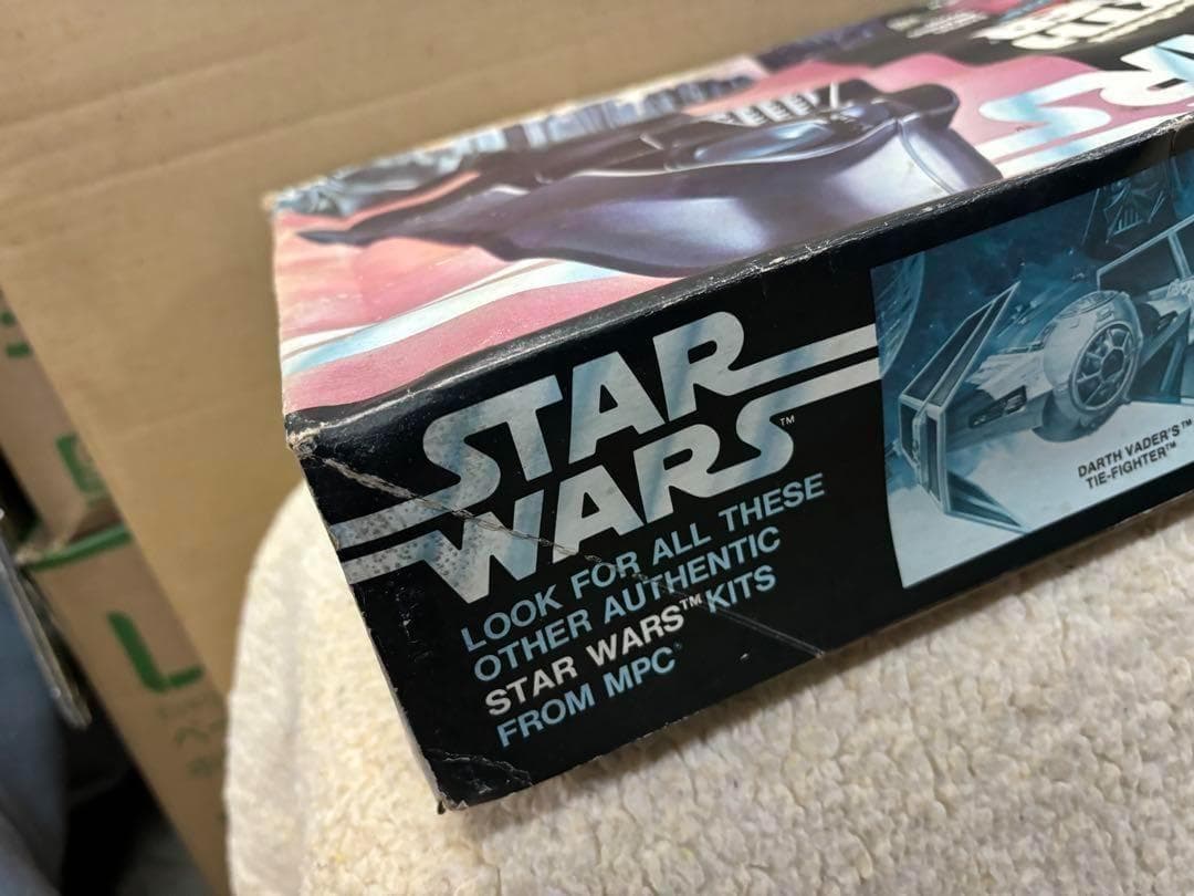 スターウォーズ　ダースベイダー　超レア品　バストプラモデル　箱ダメージ多数あり