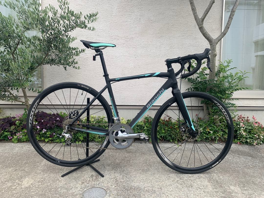 ほぼ新品 Bianchi ロードバイク 105/Tiagra Disc