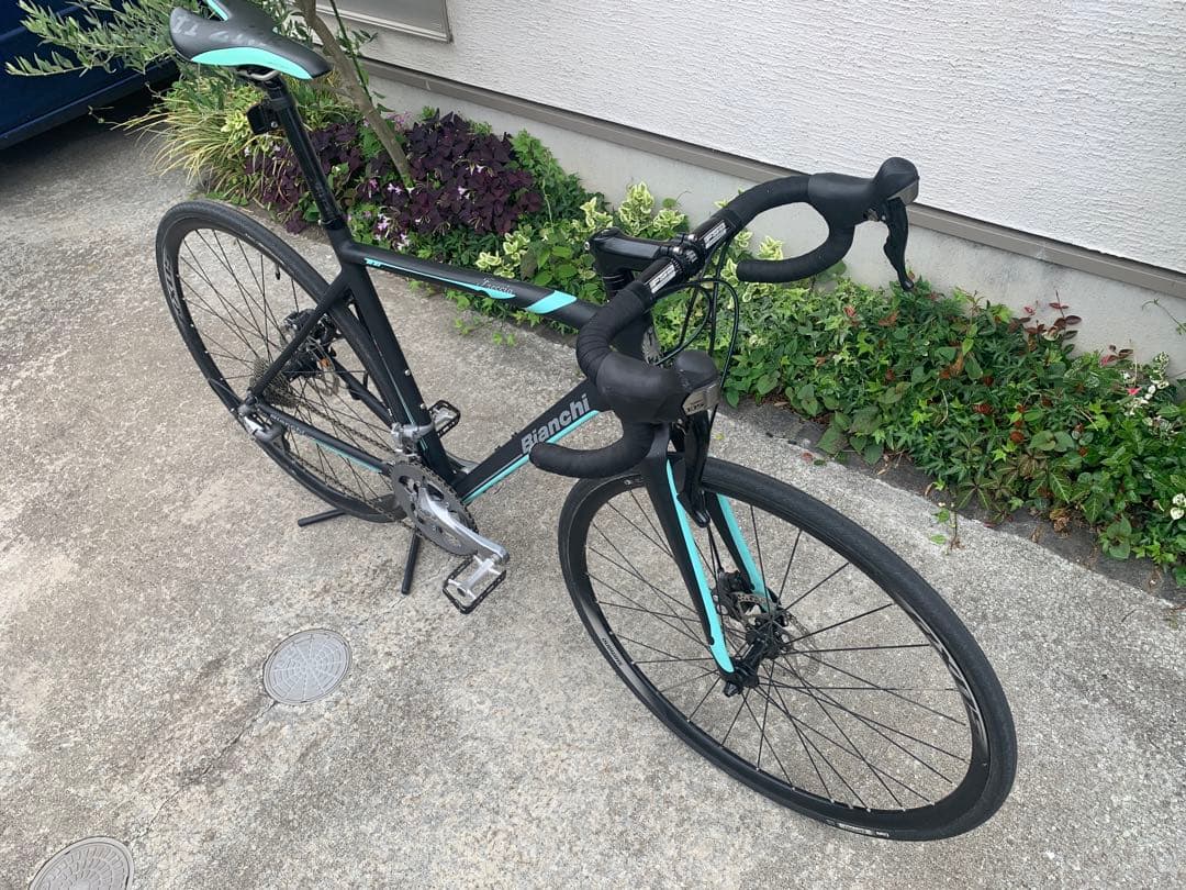 ほぼ新品 Bianchi ロードバイク 105/Tiagra Disc