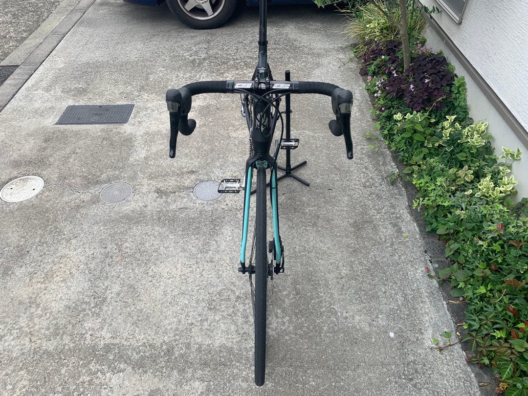 ほぼ新品 Bianchi ロードバイク 105/Tiagra Disc