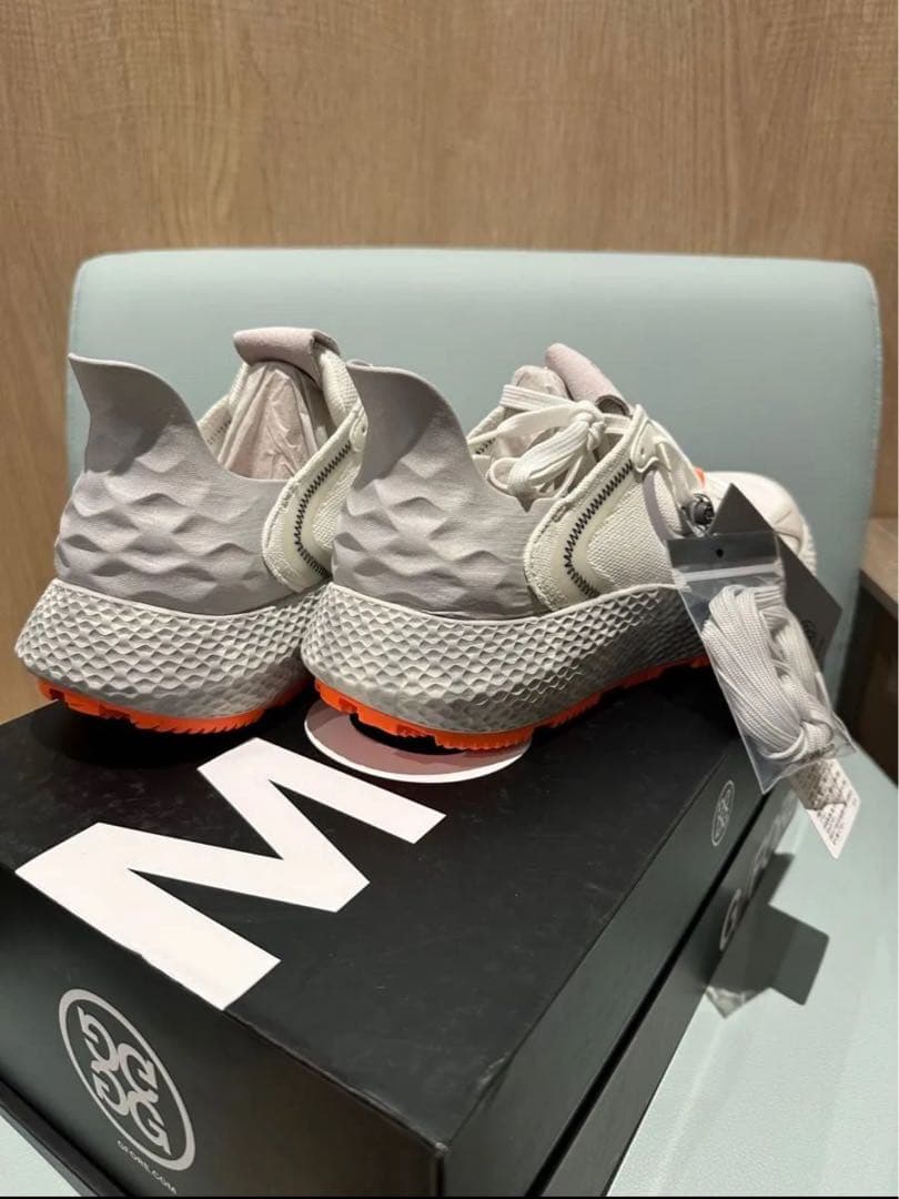 国内正規品　新品　ジーフォア　27 ゴルフシューズ　マークアンドロナ好きにも