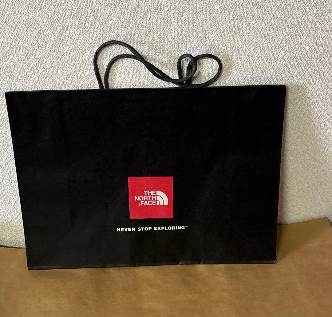 ノースフェイス　紙袋　ショッパー 新品未使用　５０袋　プラスオマケ付き