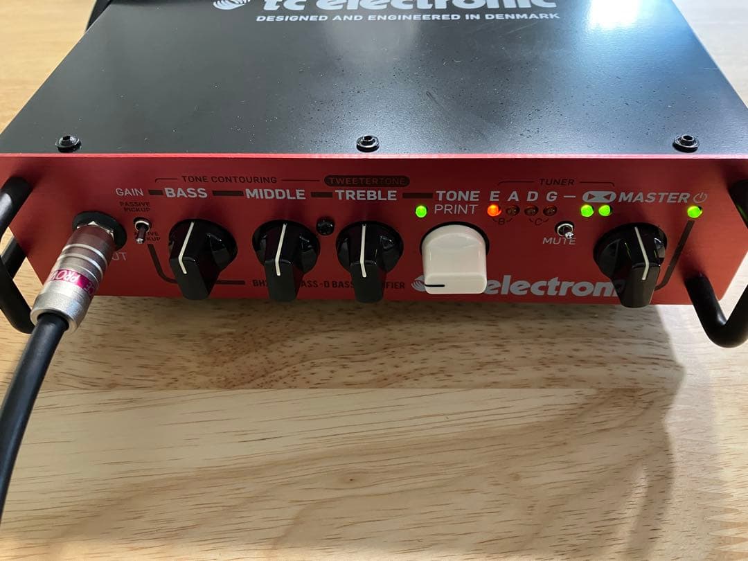 ベース tc electronic BH250