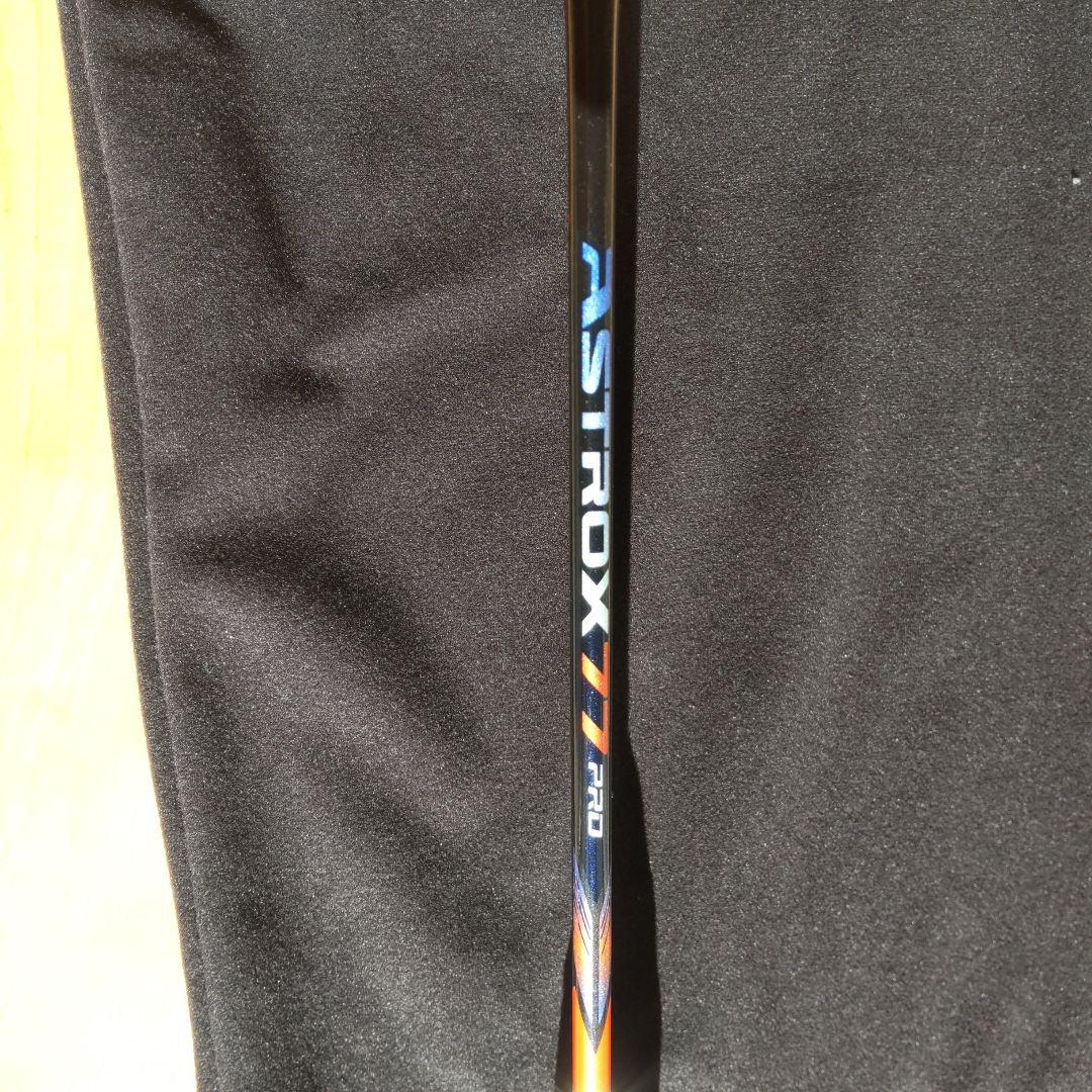 アストロクス77プロ YONEX バドミントンラケット 専用ケース付き