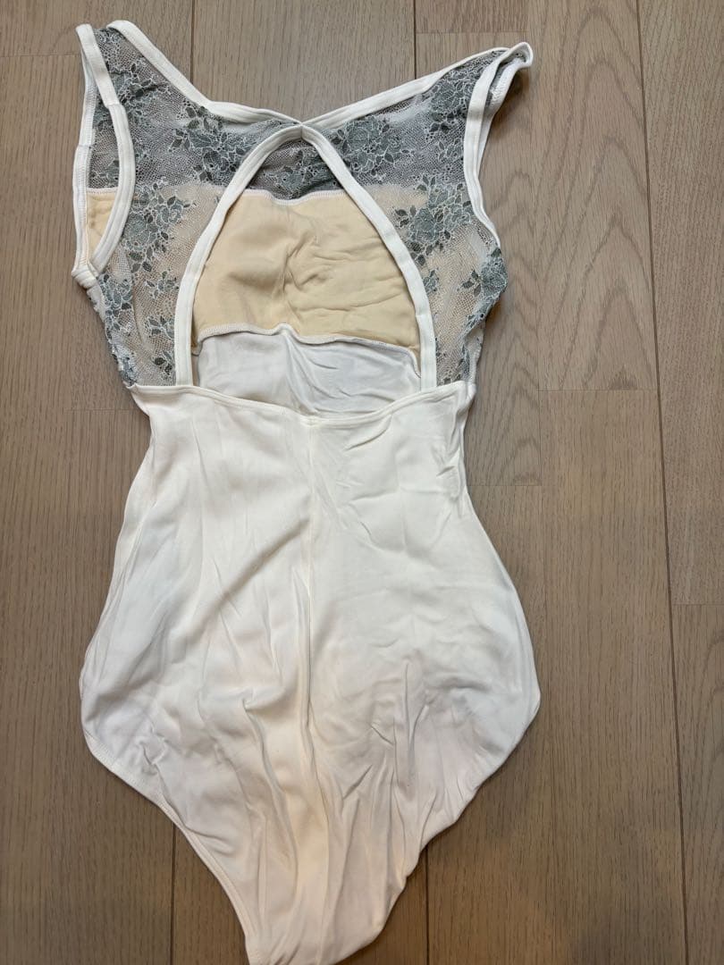 【チャコット】ホワイトレースバックレオタード Sサイズ