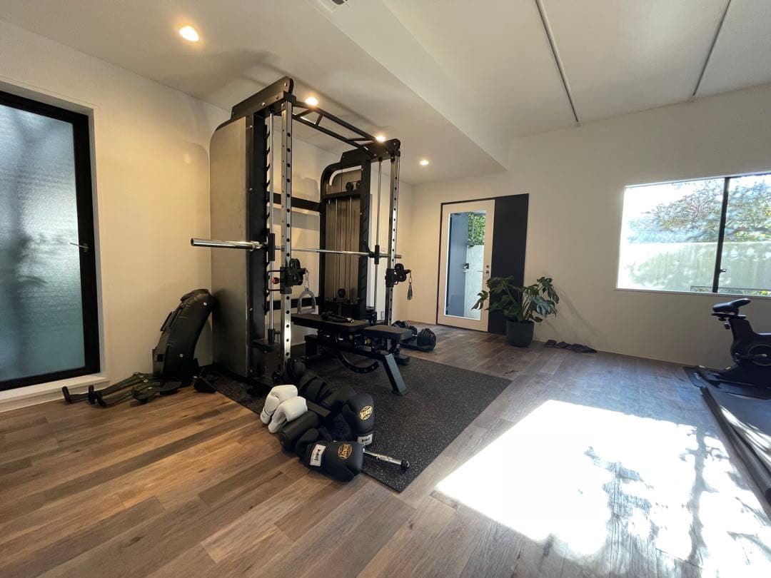 パーソナルトレーニングジム開業必見スタックマルチスミスマシーン&ウェイトセット