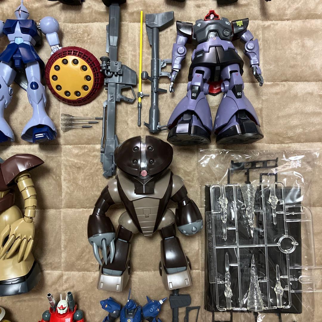 バンダイMGガンダムプラモデル素ぐ組み完成品／現状品／ジャンク品