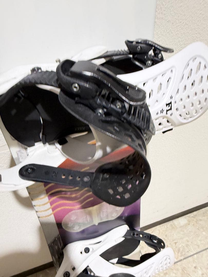 【美品】SALOMONサロモンスノーボード LOTUS　LTD　135セット