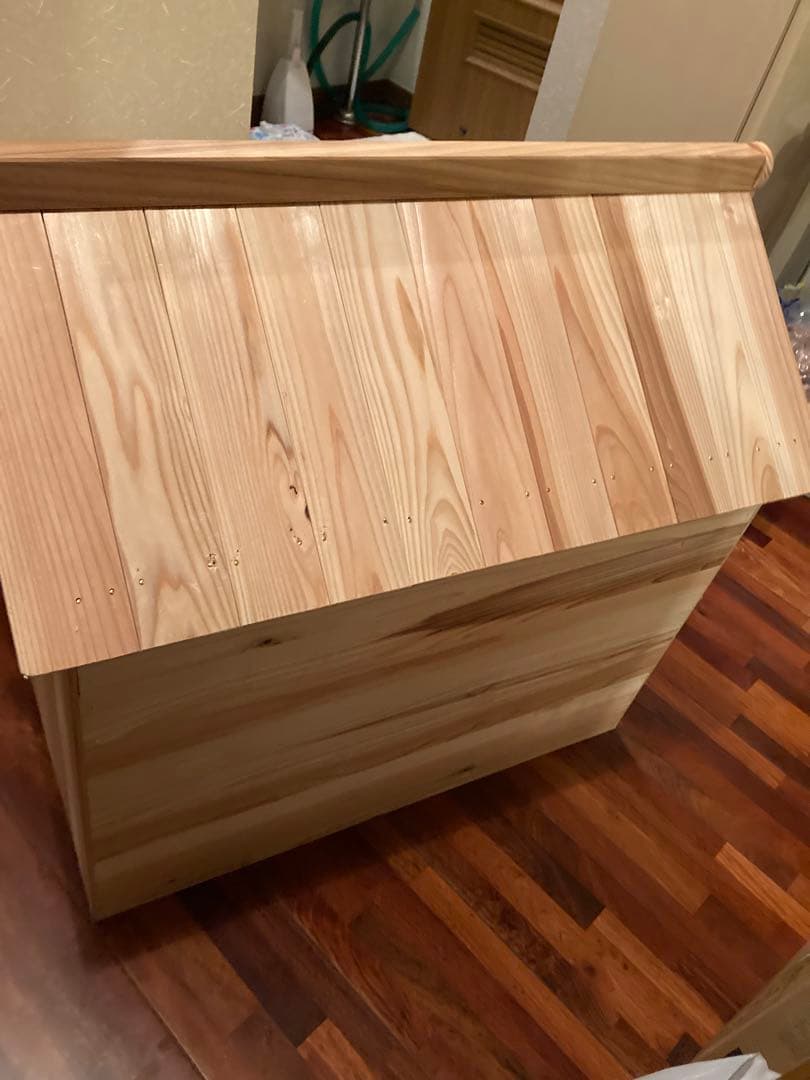 sakuraページ犬小屋　日本木材使用