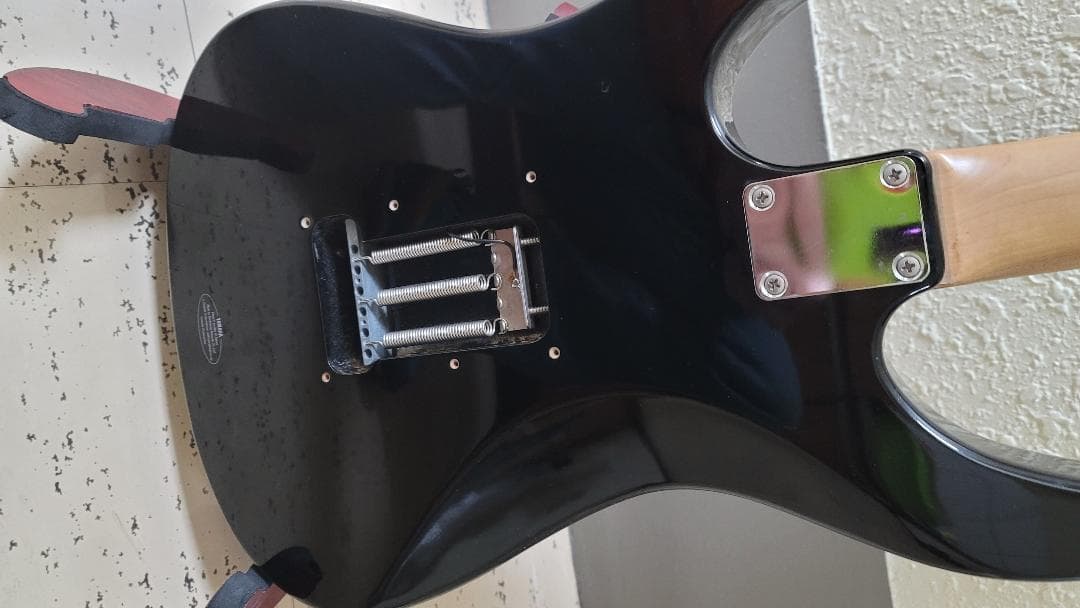 ヤマハ・エレキギター（ジャンク）