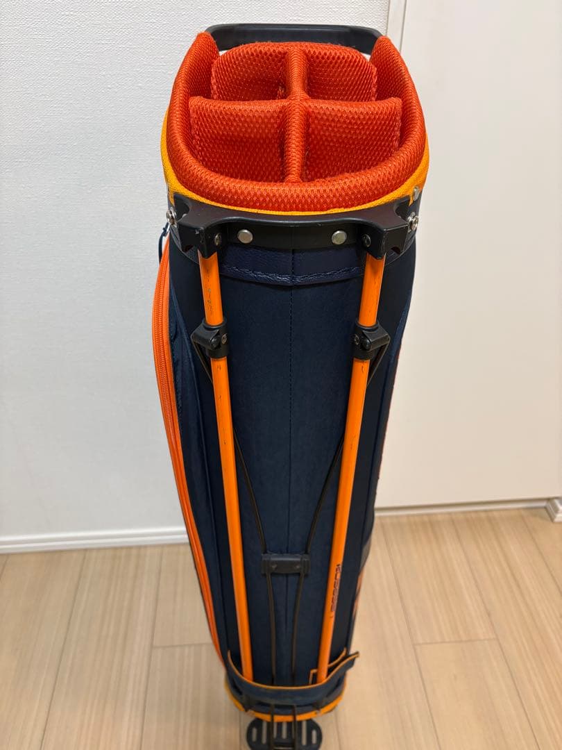 キャディバッグ 黒・オレンジ ロゴ入り