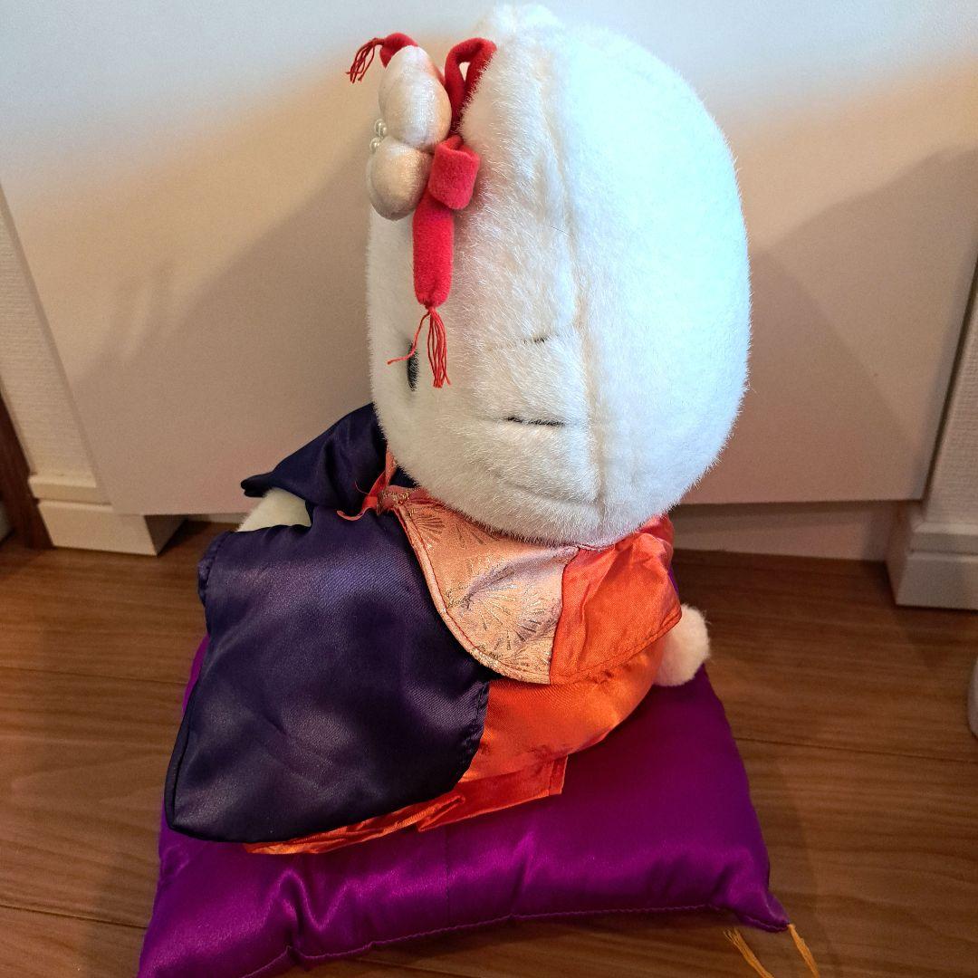 ハローキティ 和服 着物　座布団　正座　ぬいぐるみ　ビッグサイズ