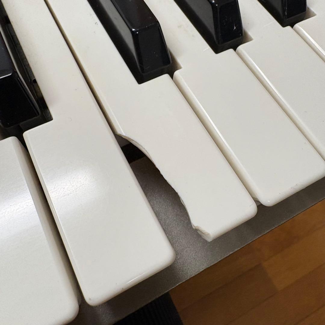 【現状品】KORG POLY-61 アナログシンセサイザー ケース付き