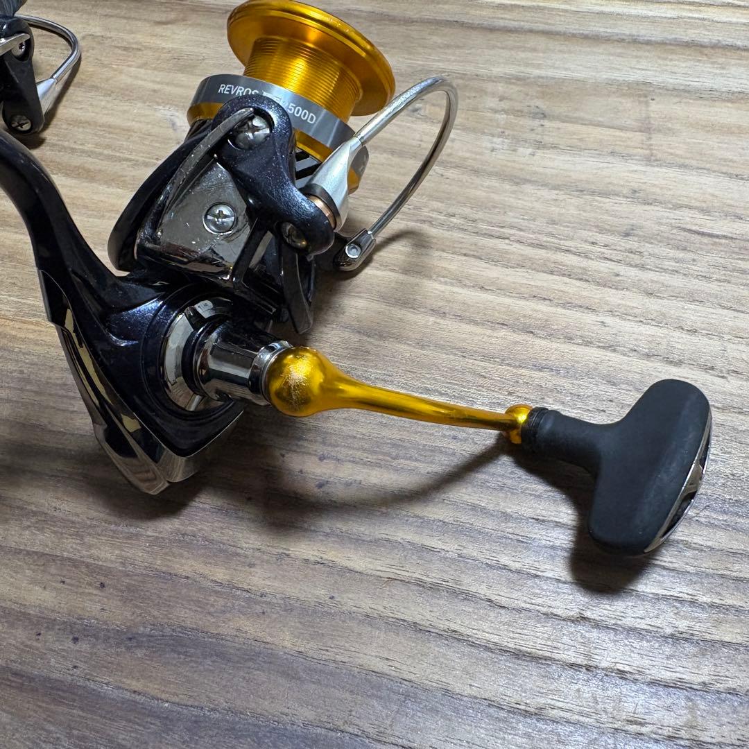 ダイワ　20レブロスLT2500D 18レガリスLT4000D-CXH