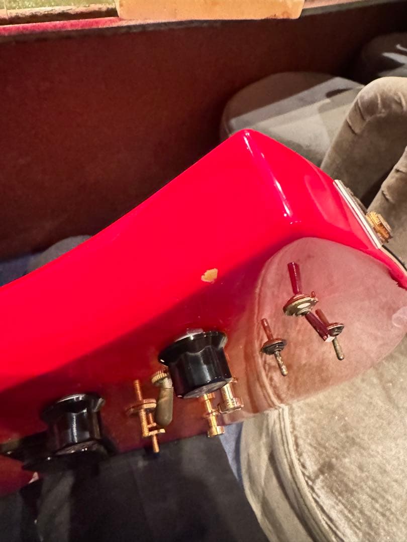 バーニー　MG モッキンバード　hide チェリーサンバースト　サスティナー