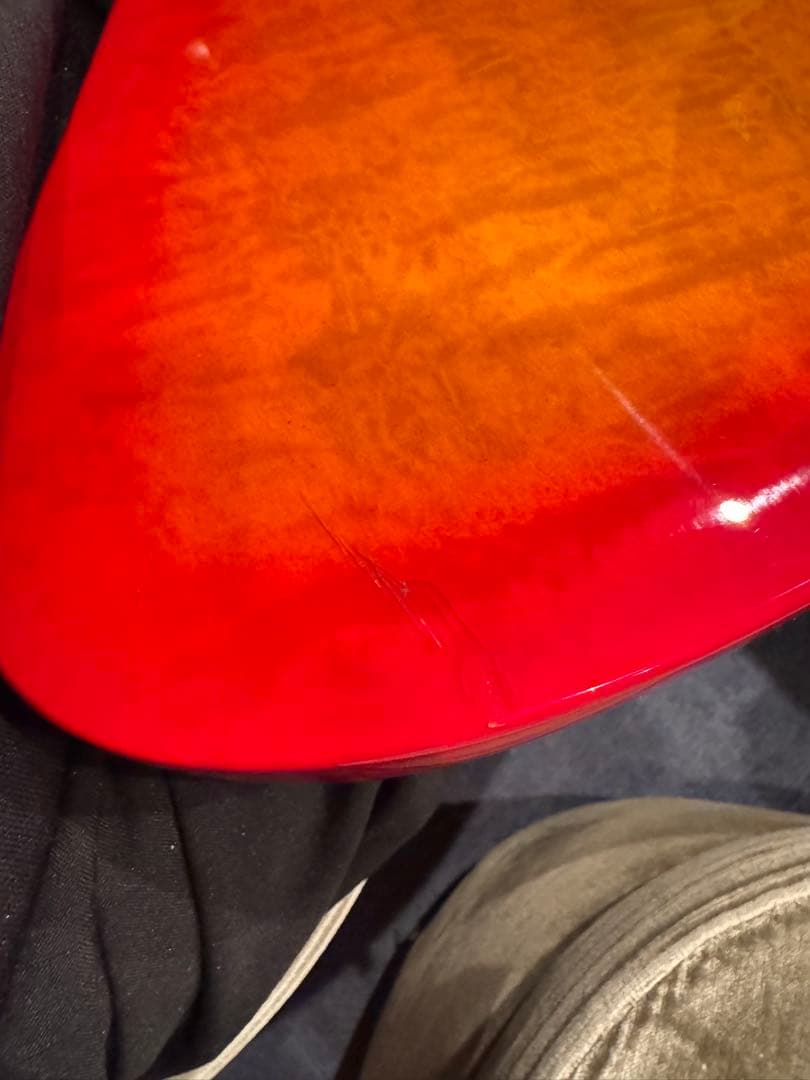 バーニー　MG モッキンバード　hide チェリーサンバースト　サスティナー