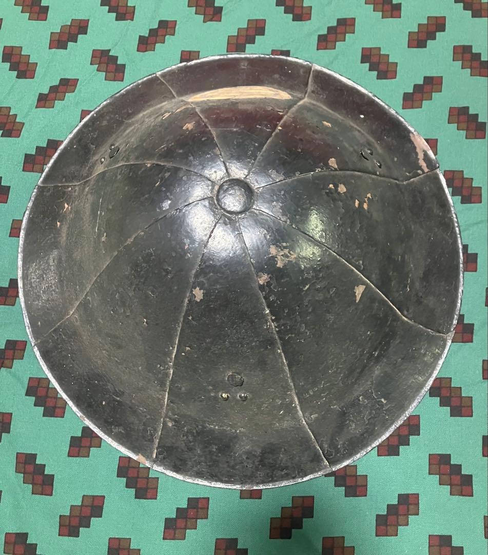 旧家蔵出し品　古い陣笠　引き両紋　参勤交代　武具甲冑　貴重な資料