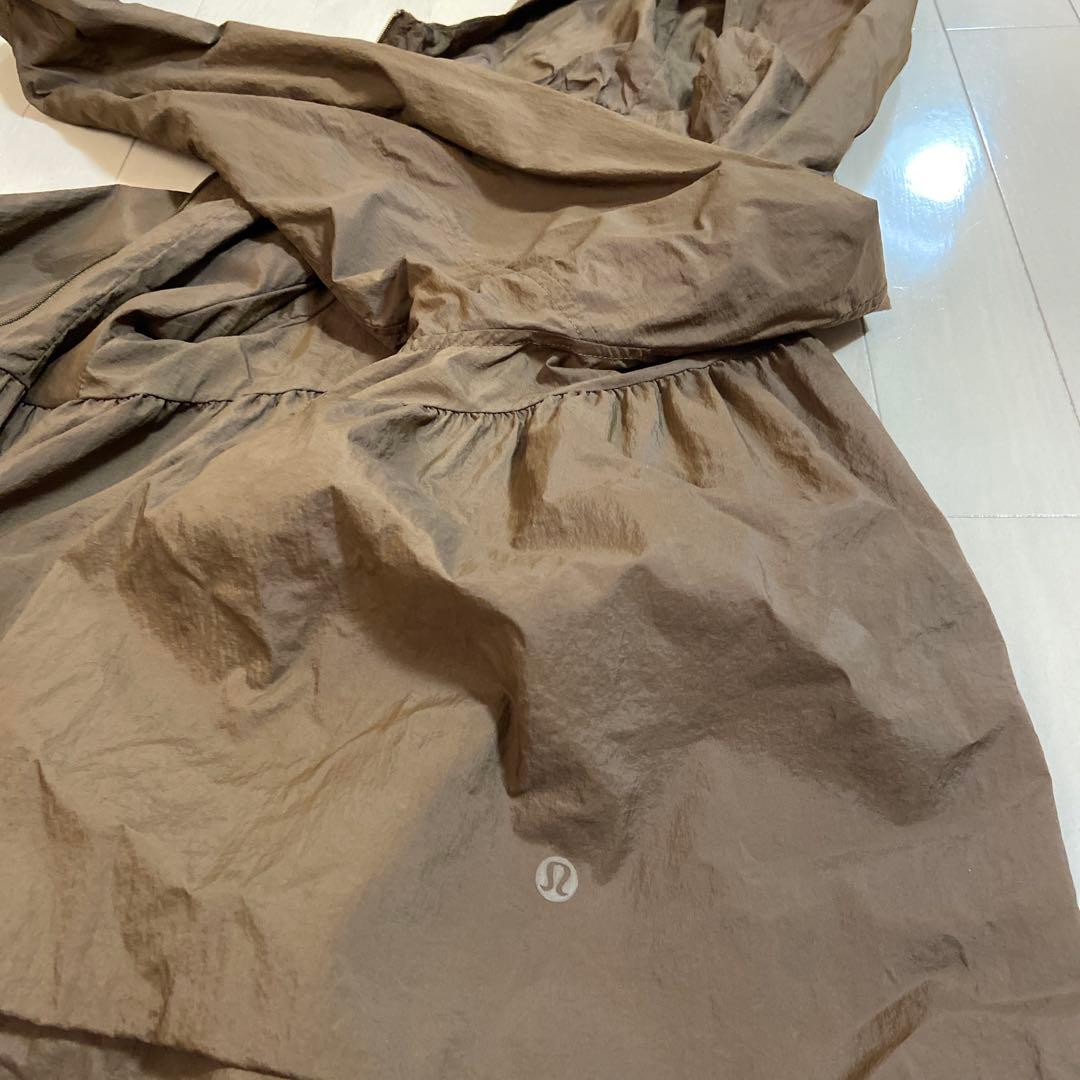 美品★ルルレモン★パーカー★サイズ２