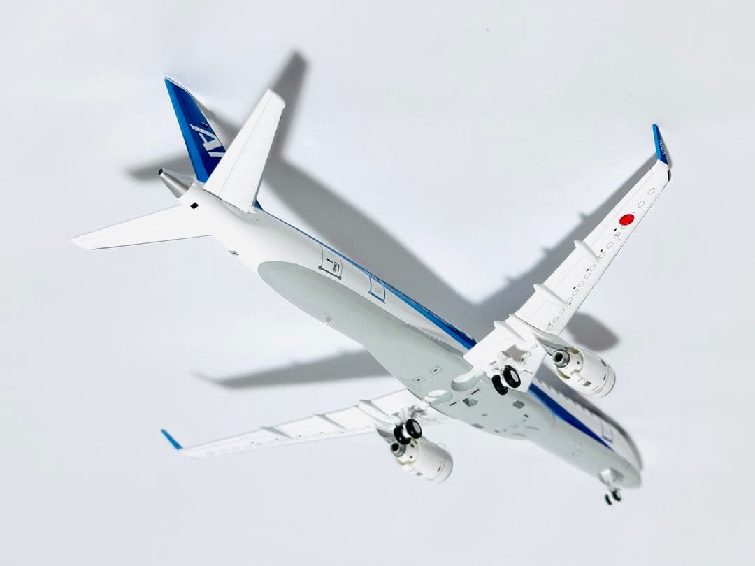 全日空商事 1/200 ANA MRJ90 滑走路パネル付き MR29008