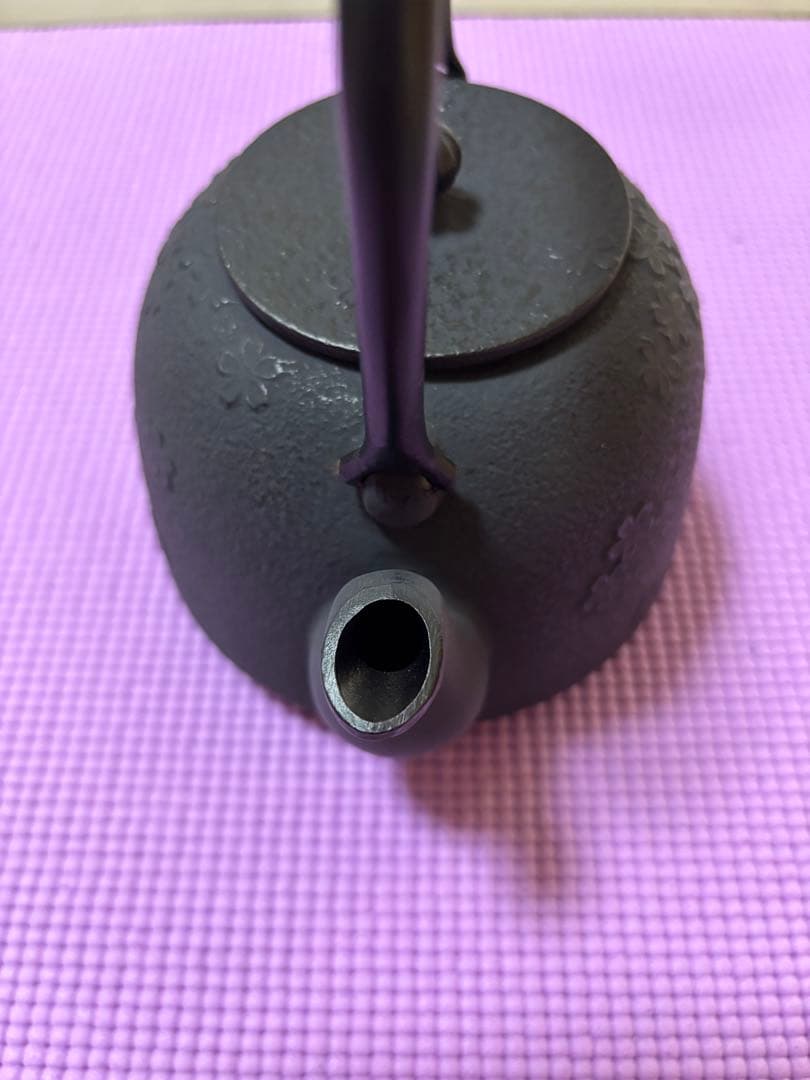 未使用品　南部鉄器　及甚　桜模様　急須