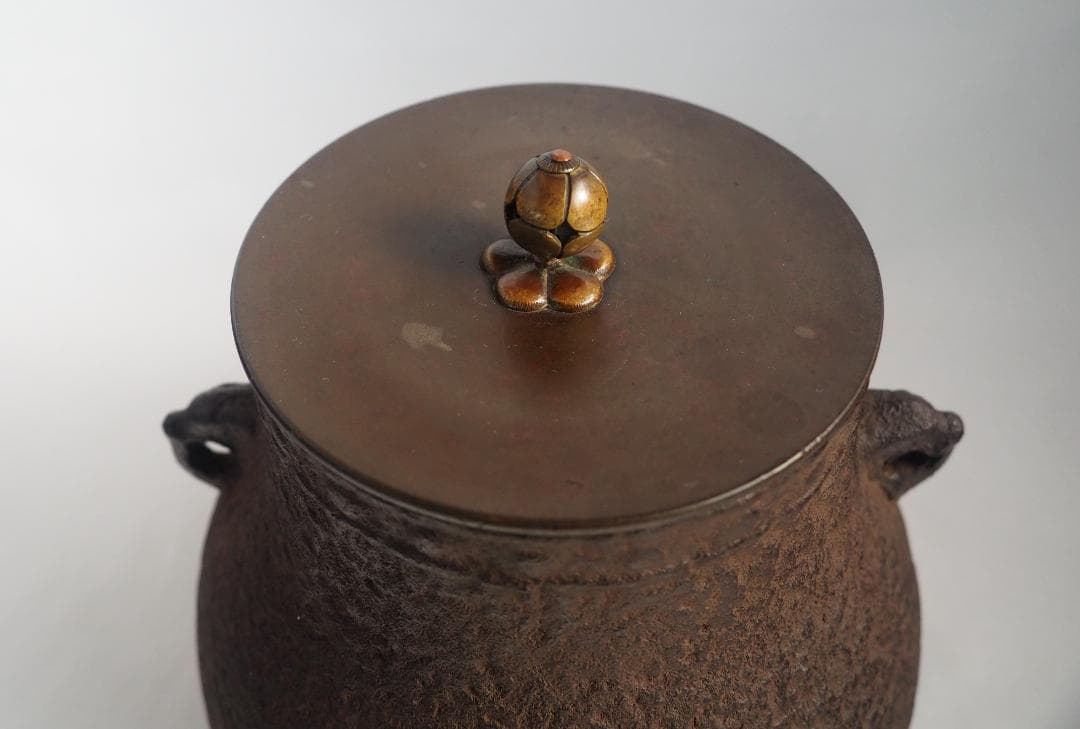 下間庄兵衛造『鶴首釜』（極箱）