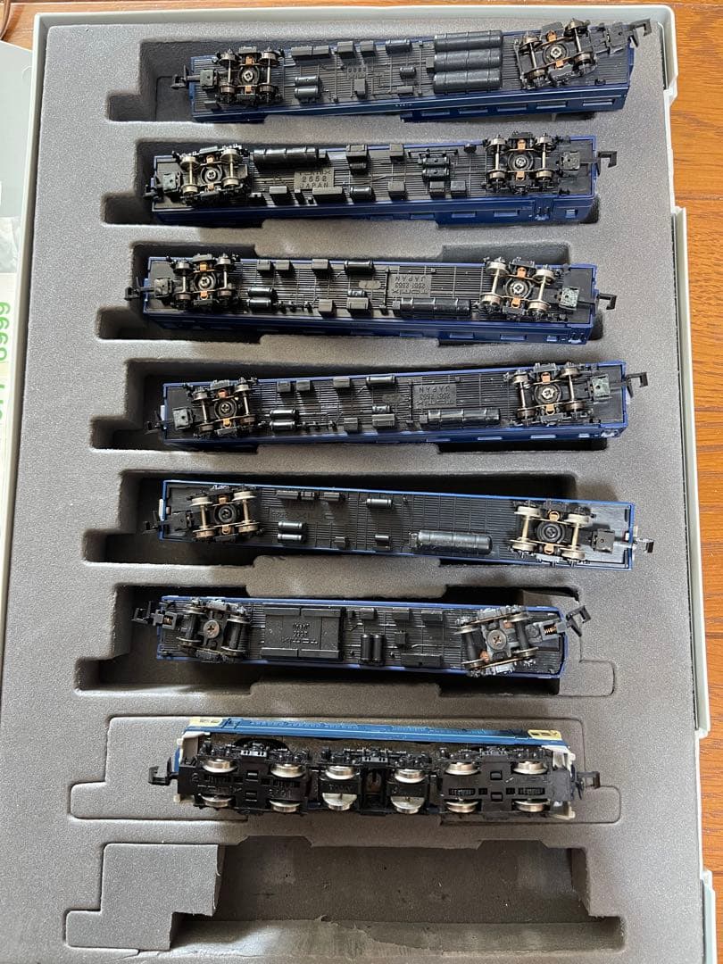 FE65型牽引ブルートレーン7両編成