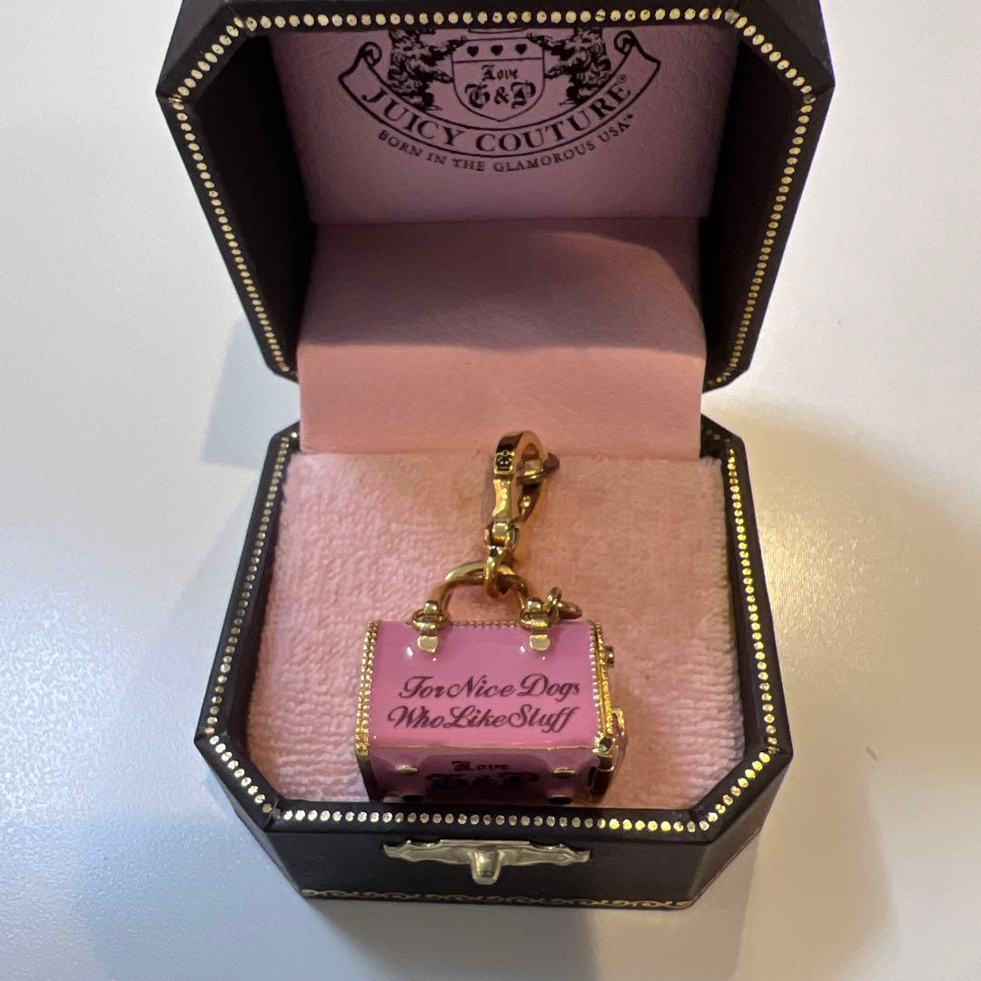 Juicy Couture キャリーバッグ型チャーム
