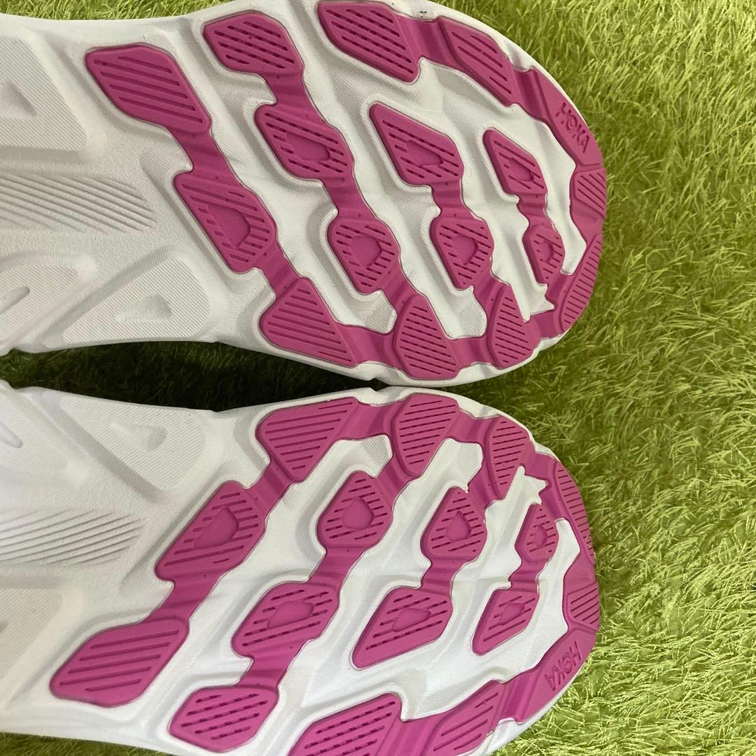 【未使用品】HOKA ONE ONE クリフトン９　ワイド　23.0cm