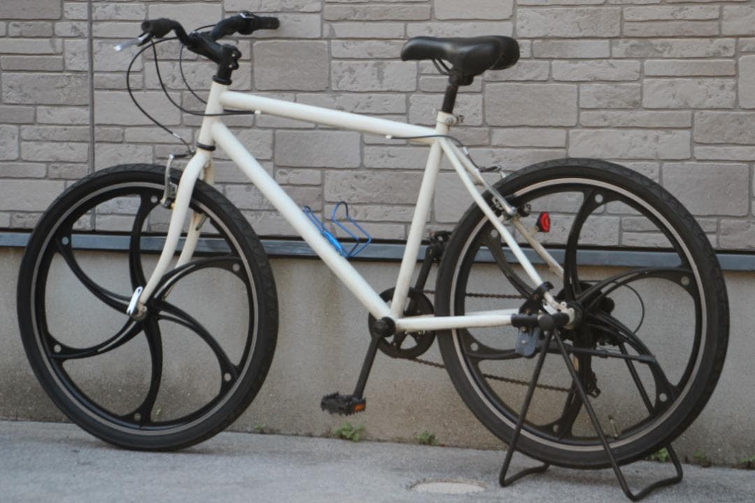 引き取り限定♪アルミキャストホイールが目立ちます♪7速♪お手軽クロスバイク♪