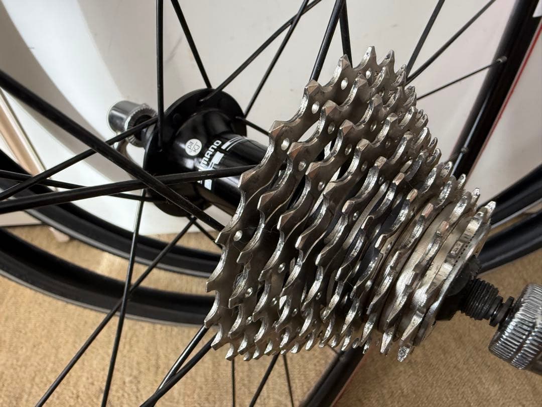 シマノ完組ホイールWH-R500 、10速スプロケ、タイヤ付き