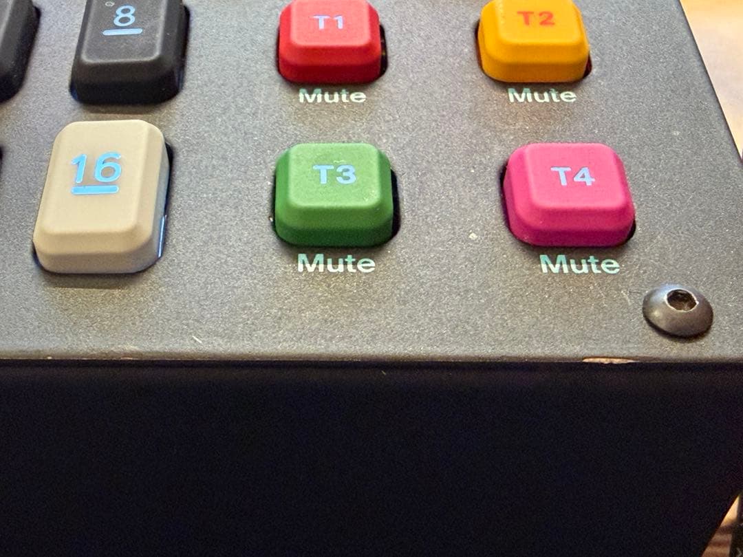 Elektron Digitone シンセサイザー　ドラムマシン