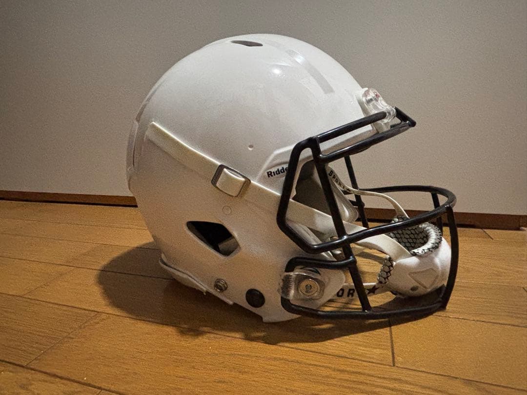 Riddell アメリカンフットボール　ヘルメット　ホワイト　スピードアイコン