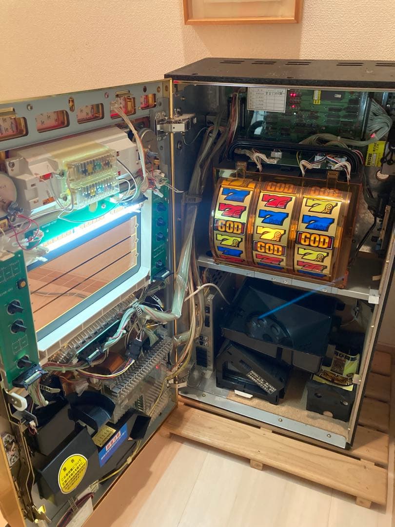 初代ミリオンゴッド　パチスロ　スロットマシン　　4号機　【引き取り限定】