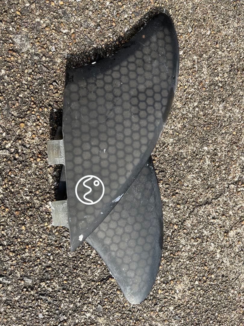 FlyingFish サーフボード ケース、トライ、ツインキールフィン付き